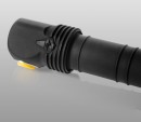 Armytek Elf C2 Micro-USB+18650 / XP-L Warmweiß / 840 lm / TIR 70°:120° / 1x18650