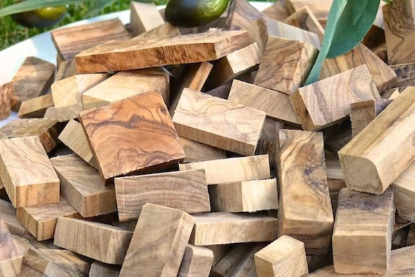 Räucherholz, Chunks aus Olivenholz zum Räuchern & Smoken, 1kg